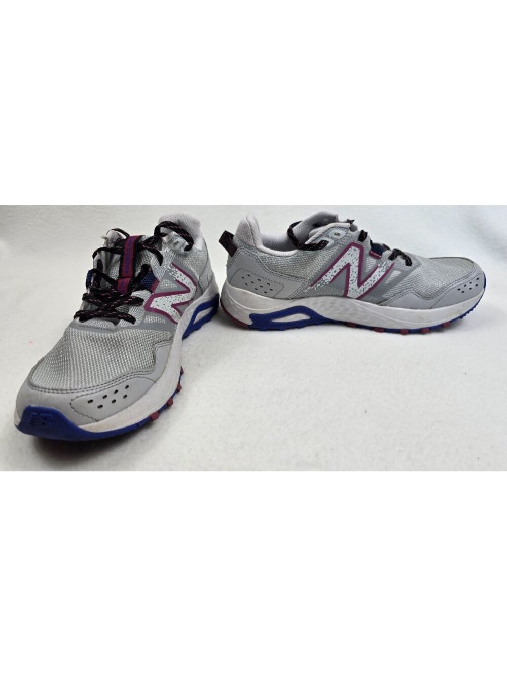 New Balance 410 V8 Trail Running Shoes Size 9W/7.5M With Mesh Upper Rugged Sole